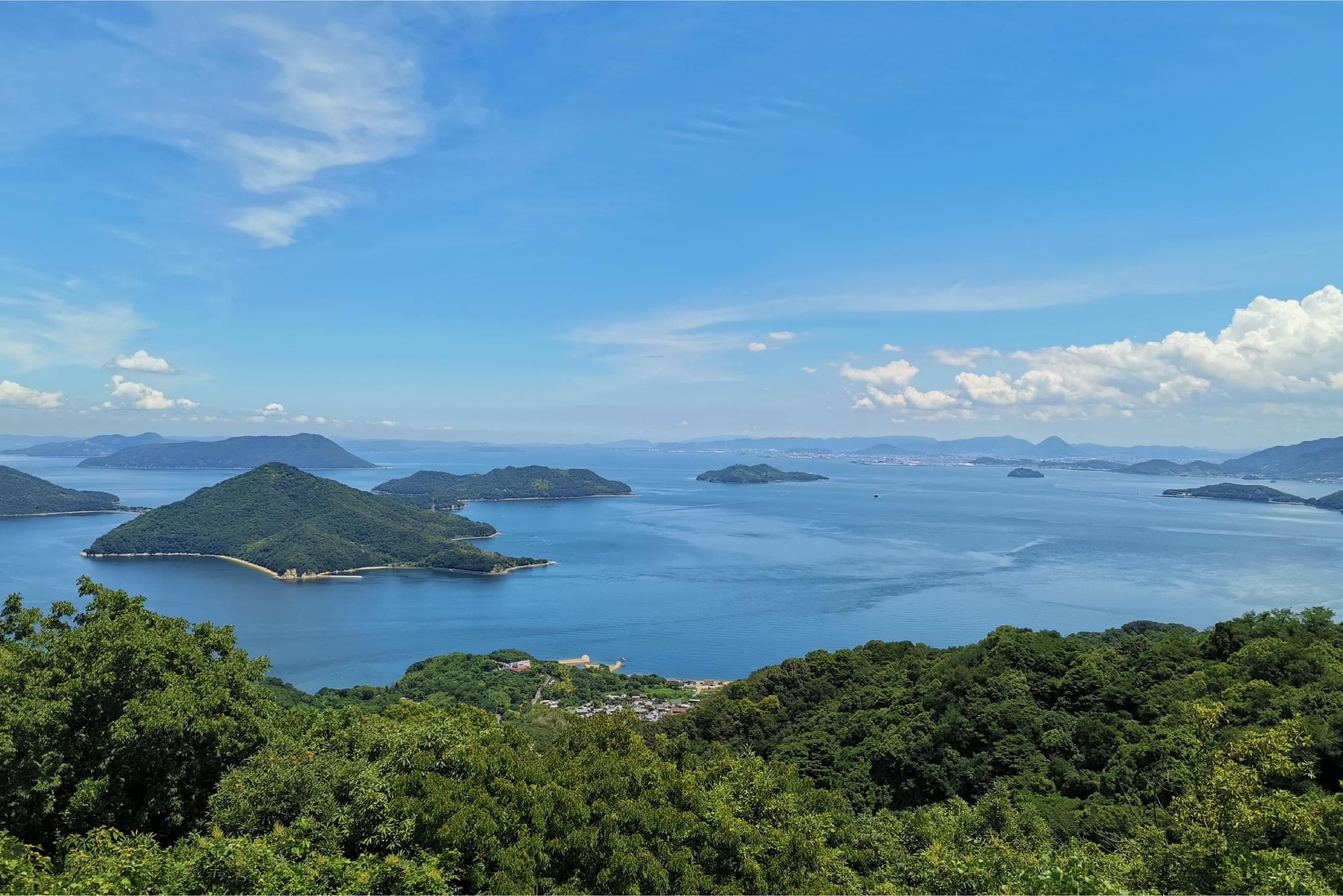 瀬戸内海と島々